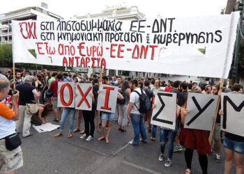Δημοψήφισμα 2015: Από την ελπίδα στην υποταγή, την ήττα και τη συντριβή
