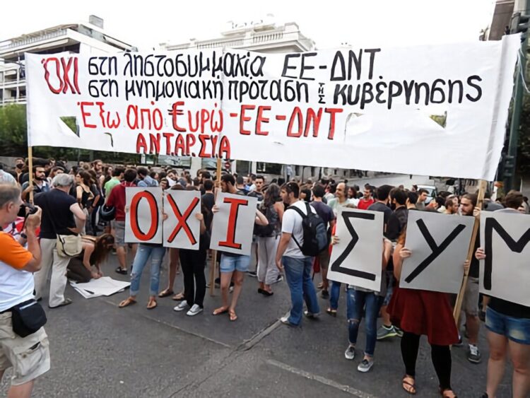 Δημοψήφισμα 2015: Από την ελπίδα στην υποταγή, την ήττα και τη συντριβή