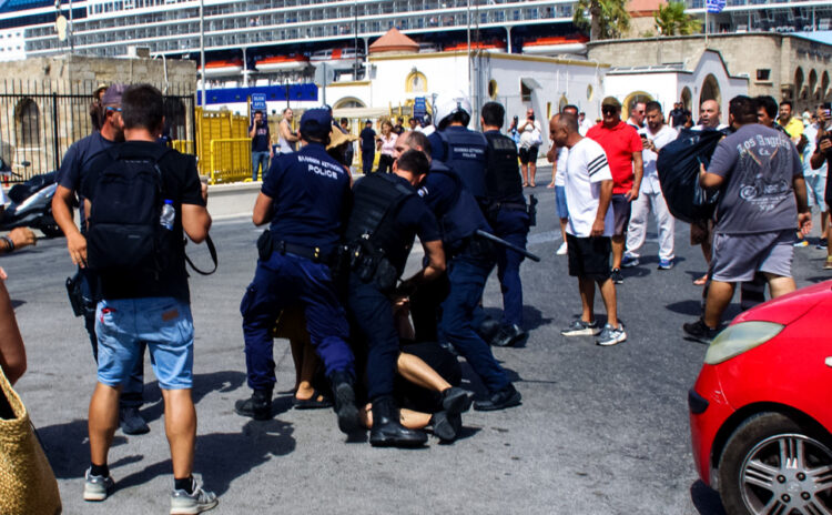 Η Πρωτοβουλία Αλληλεγγύης στον Παλαιστινιακό Λαό καταγγέλλει την κυβερνητική βία και τις συλλήψεις διαδηλωτών