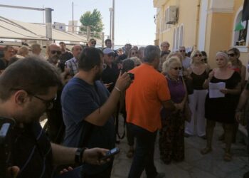 ΑΝΤΑΡΣΥΑ: Αλληλεγγύη στην εκπαιδευτικό Ε. Λάζου που διώκεται για την αλληλεγγύη στην Παλαιστίνη