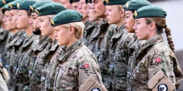 Υποχρεωτική στράτευση των γυναικών στη Δανία!