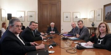 Πρακτικά σύσκεψης 2015:  Έξι αρχηγοί, μία πολιτική, κανείς υπέρ ρήξης