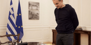 Κυβέρνηση: Έσβησε κεράκια, σβήνει δικαιώματα, σβήνει και η ίδια