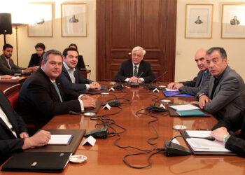 Ξαναγράφουν την ιστορία οι νεκροθάφτες του «Όχι» δέκα χρόνια μετά