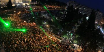 Ιούλης 2015: Δέκα μέρες που συγκλόνισαν αλλά δεν άλλαξαν την Ελλάδα