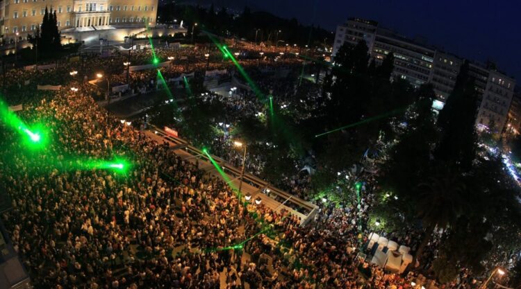 Ιούλης 2015: Δέκα μέρες που συγκλόνισαν αλλά δεν άλλαξαν την Ελλάδα