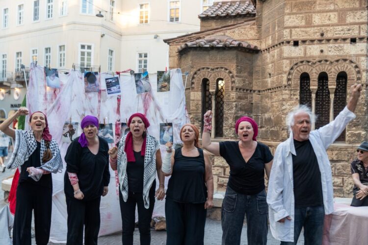 Θέατρό δρόμου: Δε λυγάνε τα ξεράδια… και μπορούν να ξανανθίσουν