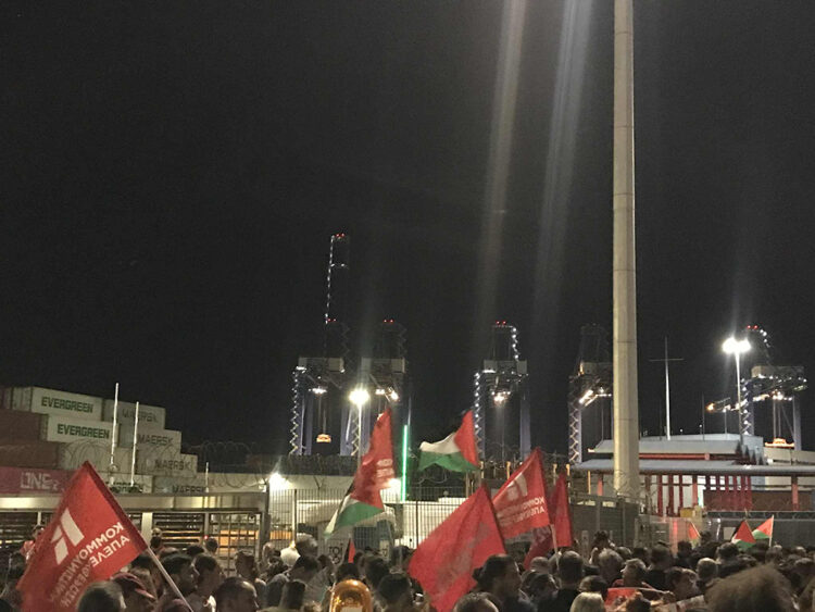 Μπλόκο στη γενοκτονία,  άνοιγμα δρόμου στην ελευθερία