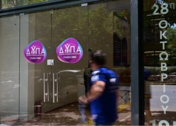 ΔΥΠΑ: Στο έλεος του καύσωνα οι εργαζόμενοι