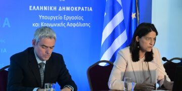 Νομοσχέδιο Κεραμέως: Η … αγορά πρόσταξε μεσαίωνα με 13ωρα, 4ήμερα και fast track διήμερα μεροκάματα