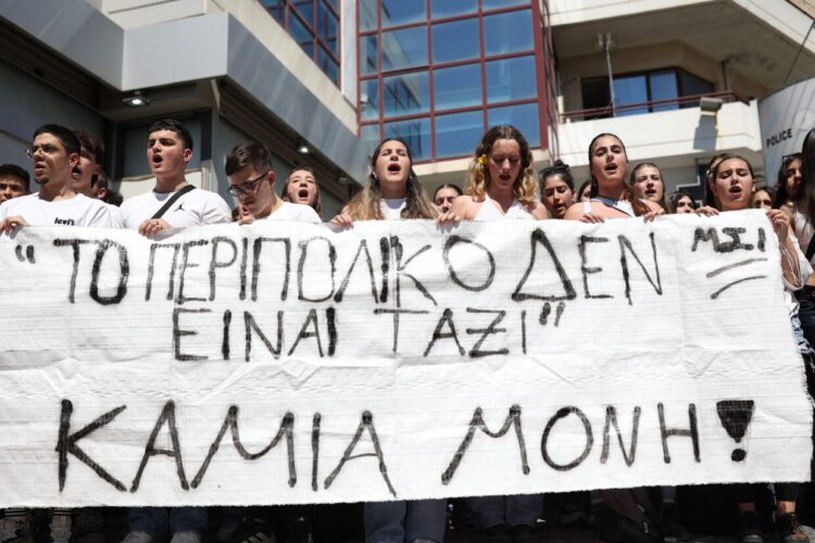Πολλά χέρια σκότωσαν την Κυριακή Γρίβα