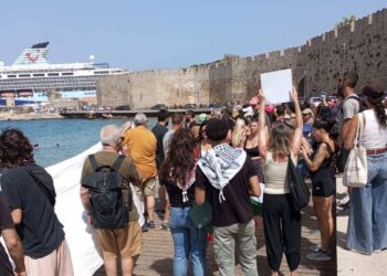 Ρόδος: Μαχητική κινητοποίηση κόντρα στην κρατική καταστολή – Οχτώ συλλήψεις διαδηλωτών