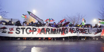 Κάλεσμα σωματείων σε συγκέντρωση στο λιμάνι του Πειραιά την Δευτέρα στις 6.30 π.μ. – Όχι στα δολοφονικά φορτία για το Ισραήλ