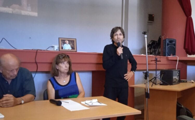 Μεγάλη συγκίνηση στην πολιτική κηδεία του Ευτύχη Μπιτσάκη στην Κρήτη