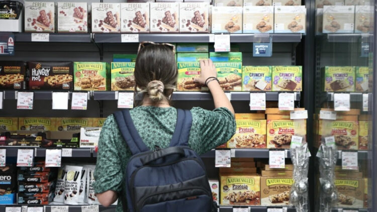 Πληθωρισμός: Καλοκαιρινή ακρίβεια σε αναμονή φθινοπωρινού ράλι