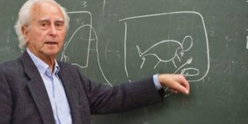 Ταξιδεύοντας σε άγνωστους κόσμους με τον Ευτύχη Μπιτσάκη