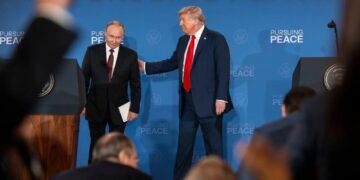 «Νέα Γιάλτα» Τραμπ-Πούτιν: Τόσο κοντά, μα τόσο μακριά!