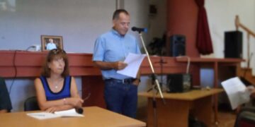 Μεγάλη συγκίνηση στην πολιτική κηδεία του Ευτύχη Μπιτσάκη στην Κρήτη