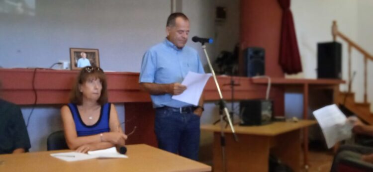 Μεγάλη συγκίνηση στην πολιτική κηδεία του Ευτύχη Μπιτσάκη στην Κρήτη