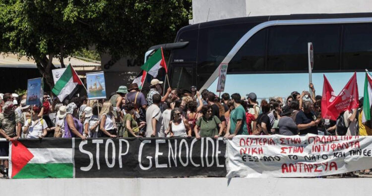 ΚΚΕ: Κόντρα στον λαό που διαδηλώνει, με πρόσχημα «τον λαό του Ισραήλ»