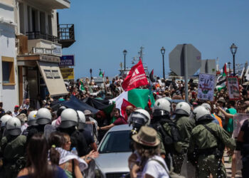 Με την Παλαιστίνη  ως τη λευτεριά  ή με τους σιωνιστές  ως την τιμωρία;