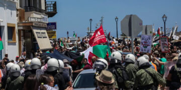 Με την Παλαιστίνη  ως τη λευτεριά  ή με τους σιωνιστές  ως την τιμωρία;