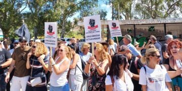 Παραλίες: «Ελεύθερες, καθαρές και δωρεάν»