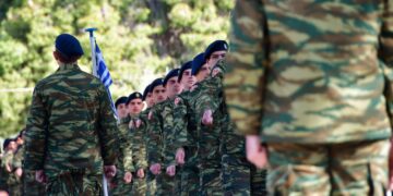 Φτωχοί αναλώσιμοι φαντάροι