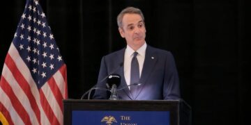 Η Ελλάδα τους πάει καλά…