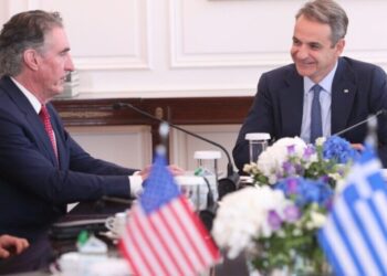 Μπέργκαμ-Μητσοτάκης: Πελατάκια των αμερικανικών πολυεθνικών