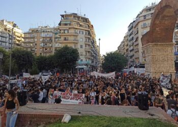 Αδύναμη η κυβέρνηση, αγώνας για την ανατροπή της