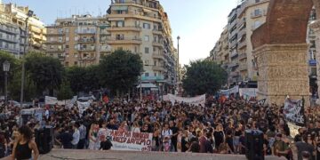 Αδύναμη η κυβέρνηση, αγώνας για την ανατροπή της