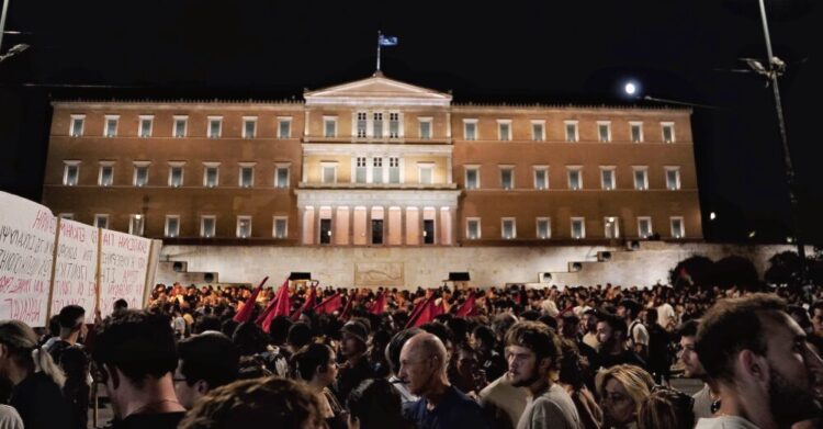 Οι μεγάλες διαδηλώσεις χάλασαν το «πάρτι» Μητσοτάκη στη ΔΕΘ (φωτό+βίντεο)