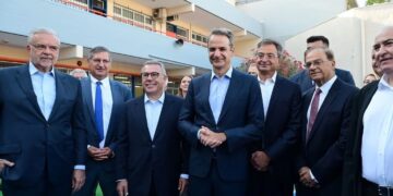 Σχολεία – βιτρίνες τραπεζών