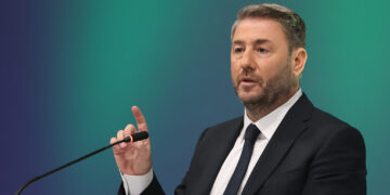 Ξαναζεσταμένο… «κοινωνικό συμβόλαιο»,  στρατηγική σύγκλιση ΠΑΣΟΚ – ΝΔ