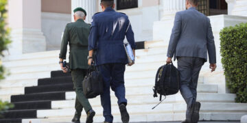 Εξοπλισμοί: «Ήρεμα νερά» με πολλές φρεγάτες και μαχητικά