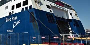 Νεκρός 20χρονος δόκιμος ναυτικός στο «Blue Star Χίος» – 24ωρη απεργία στο λιμάνι του Πειραιά