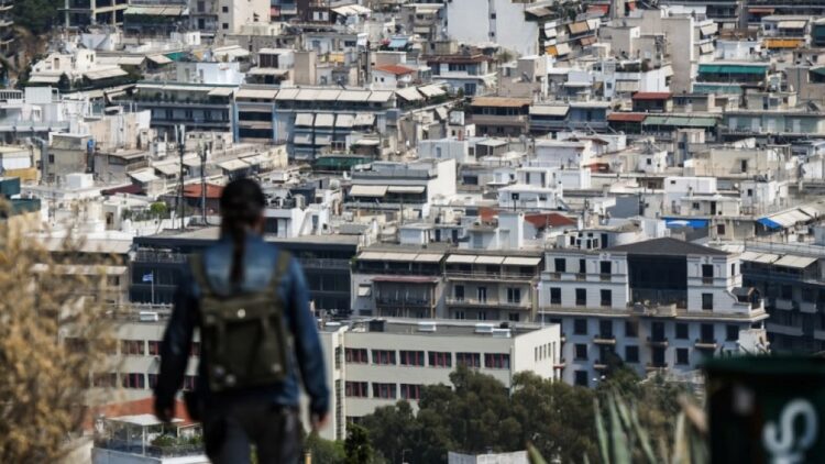 «Κοινωνική αντιπαροχή» υπέρ των κατασκευαστικών