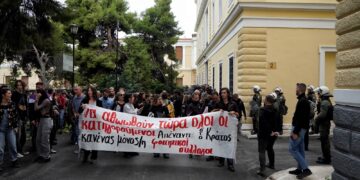 Αρχιτεκτονική: Ελεύθεροι οι συλληφθέντες της αστυνομικής εισβολής, στημένες κατηγορίες (φωτο-βίντεο)