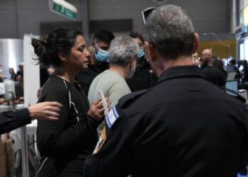 Καταγγελία Adalah: Με χειροπέδες για ώρες, χωρίς τροφή και φάρμακα, και με εμπόδια στην επαφή με δικηγόρους τα μέλη του Στόλου Ελευθερίας