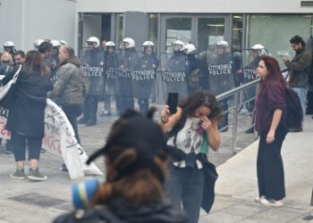 «Παιδεία» με ΜΑΤ και βία!
