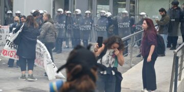 «Παιδεία» με ΜΑΤ και βία!