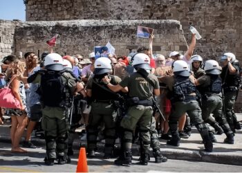 Ρόδος: Διώξεις συνδικαλιστών για «υποκίνηση σε βία ή μίσος»