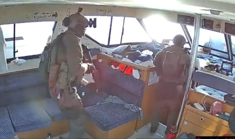 ΠΕΝΕΝ για ισραηλινό ρεσάλτο: Πρόταση για απεργία σε όλα τα πλοία που εισέρχονται και εξέρχονται από τον Πειραιά