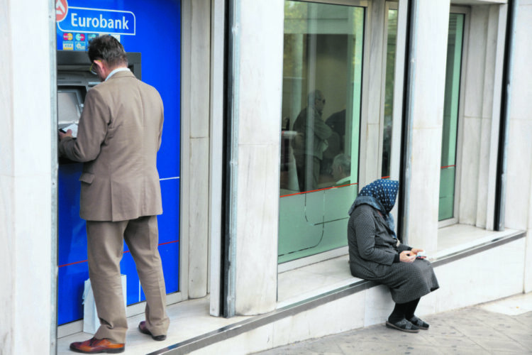 Αυξάνονται τα «πλεονάσματα», μαζί και τα χρέη του λαού στην Εφορία