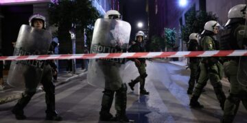 Η Γκιλφόιλ ήρθε, οι δρόμοι έκλεισαν