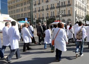 Κομμουνιστική Απελευθέρωση υγειονομικών: 6 και 7 Νοέμβρη απεργούμε – 6 και 7 Νοέμβρη ξεσηκωνόμαστε