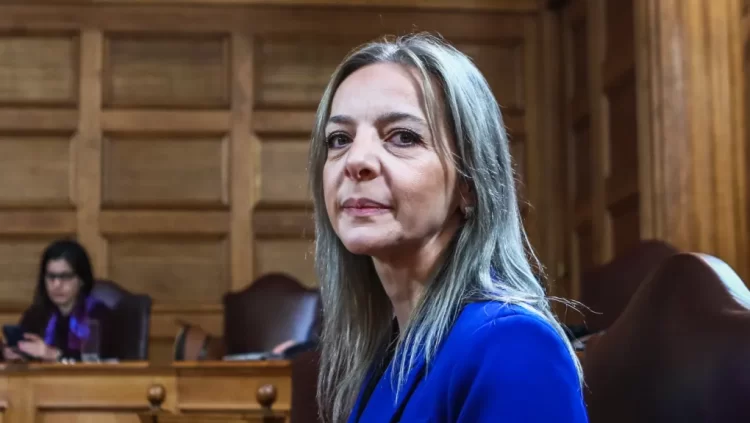 ΟΠΕΚΕΠΕ: Φραπεδοχασάπηδες, γκάνγκστερ και Φεράρι 