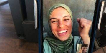 Κράτα την ψυχή σου στο χέρι και περπάτα: Ένα χαμόγελο κόντρα στη γενοκτονία