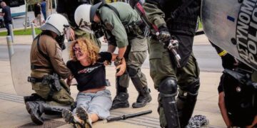 Μια κυβέρνηση τόσο αντιλαϊκή που δεν αντέχει… τον εαυτό της